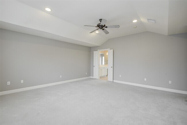Building Photo - 5510 Blossom St