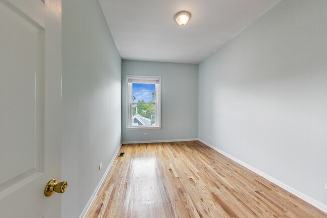 Building Photo - 2636 N Orchard St