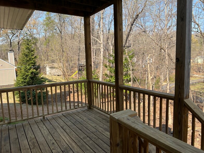 Private lot with lots of trees - 3734 Looper Rdg