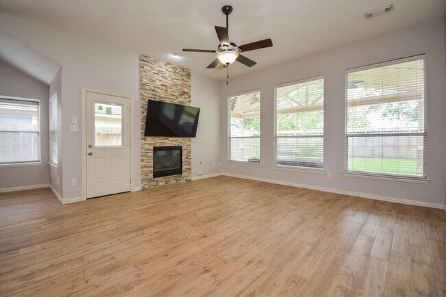 Building Photo - 4007 Gazebo Ln