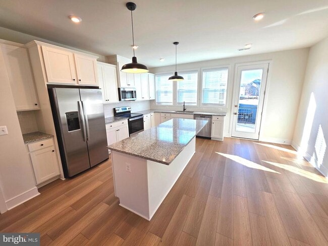 Building Photo - 4254 Frost St