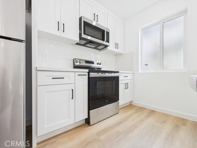 Building Photo - 748 Newport Ave