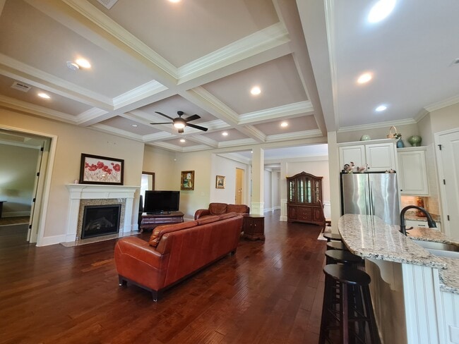 Building Photo - 12170 Inglecrest Ln