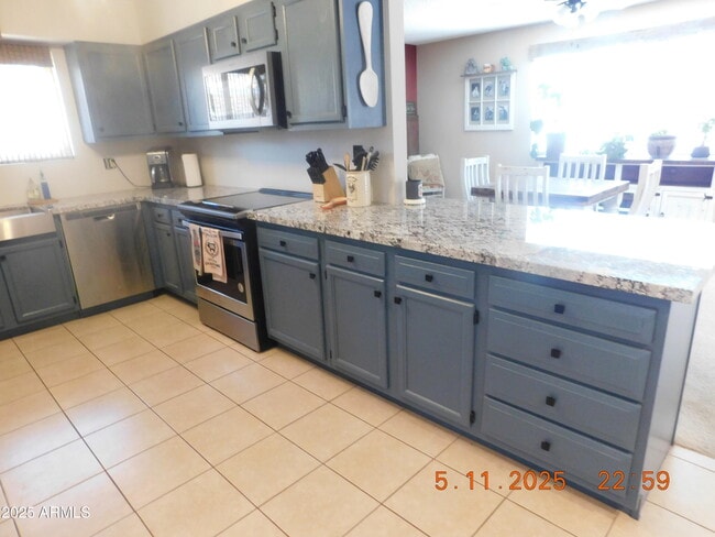 Building Photo - 10630 W Caron Dr