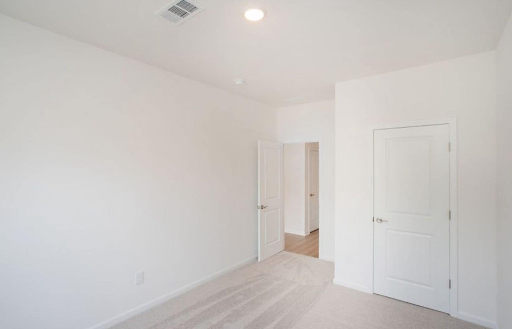 Building Photo - 448 Jet Strm Dr