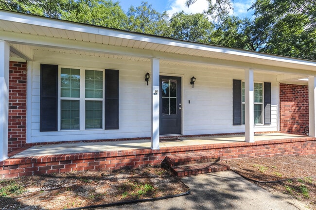 Building Photo - 913 N Willowick Dr