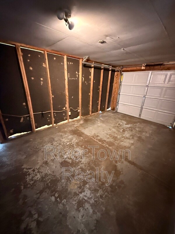 Building Photo - 348 Bonnell Ave