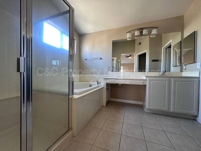 Building Photo - 200 Eastbrook Way