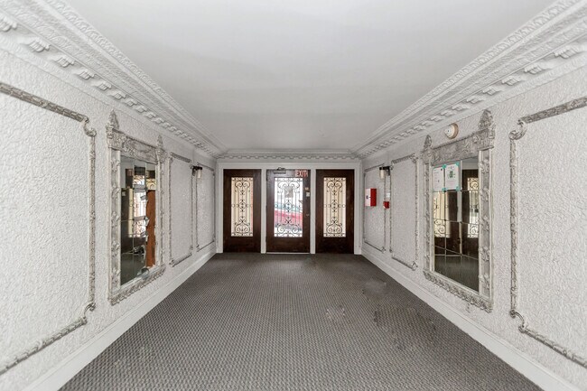 Building Photo - 517 36th Avenue