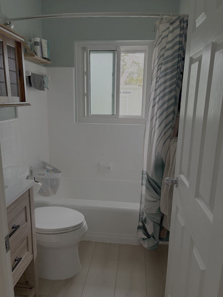 Building Photo - 262 43rd Ave NE