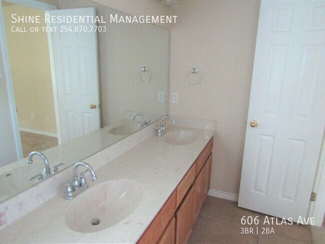 Building Photo - 606 Atlas Ave