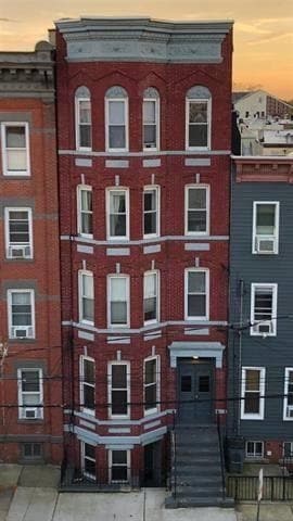 Building Photo - 343 Pavonia Ave