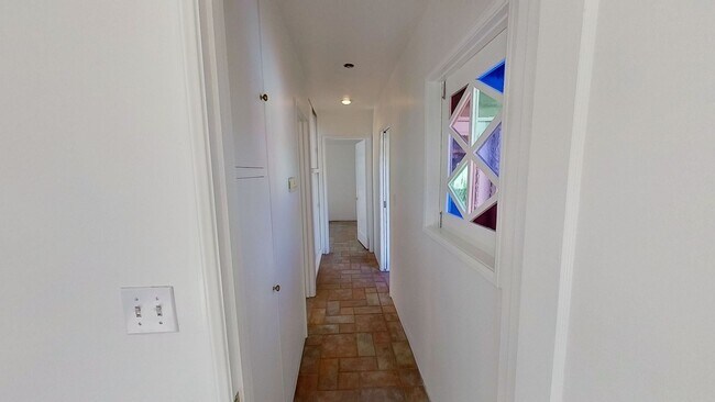 Building Photo - Spacious 2 bed / 2 bath San Roque Home! Peabody school district!