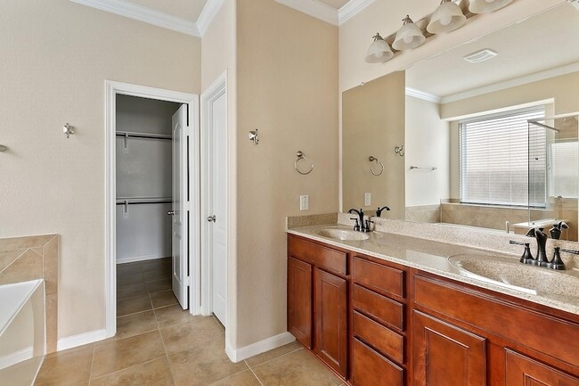 Building Photo - 26315 Cedar Pine Dr