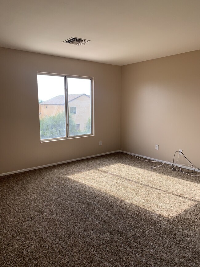 Building Photo - 6796 S Parliament Dr