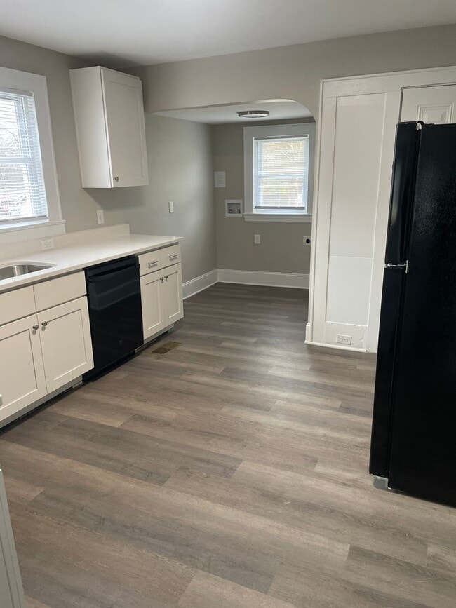 Building Photo - 207 Clayton St