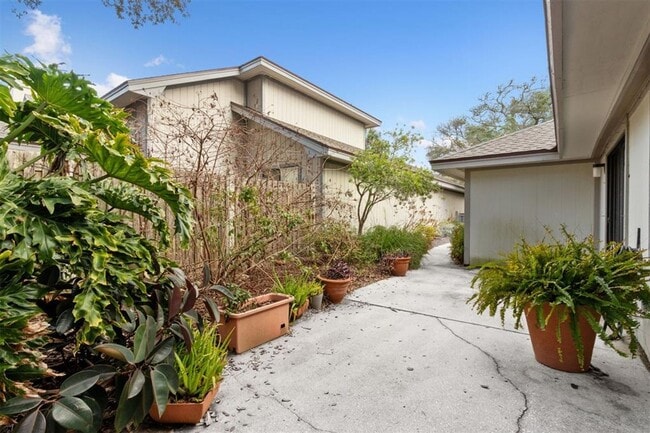 Building Photo - Live the Island Life – Just 1,000 Feet fro...