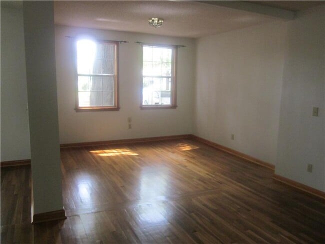 Building Photo - 1112 Dean Forest Rd