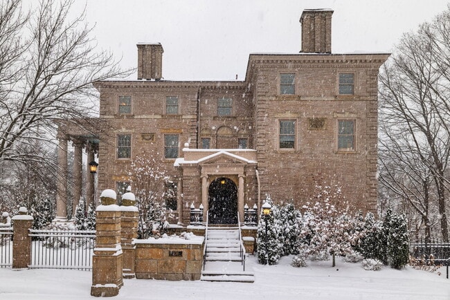 Building Photo - 5135 Ellsworth Ave