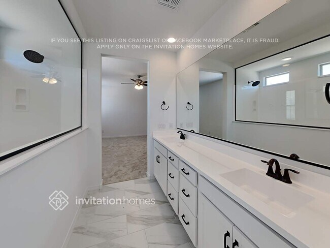 Building Photo - 19816 W Verde Ln