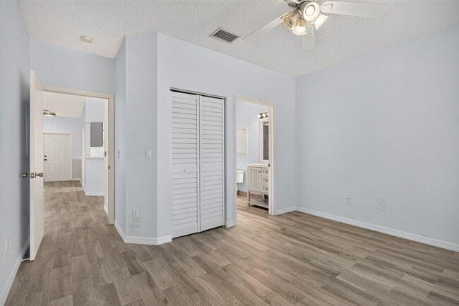 Building Photo - 1263 SW 48th Terrace