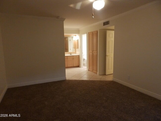 Building Photo - 7950 E Starlight Way