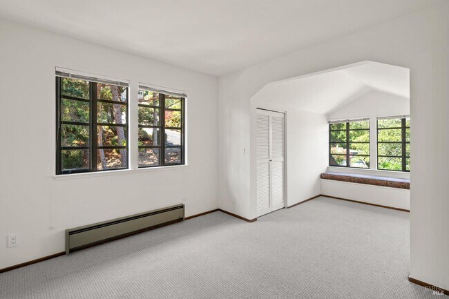 Building Photo - 45 Wimbledon Way