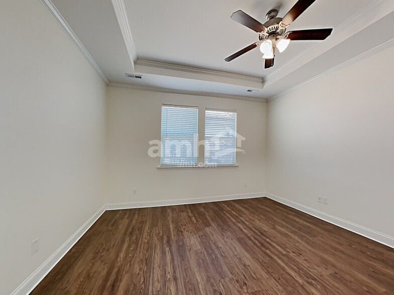 Building Photo - 115 Samara Ln