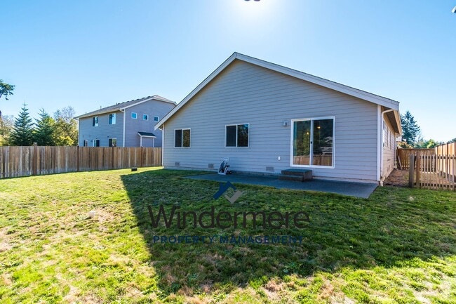 Building Photo - 3 Bedrooms 2 Bath Located In Crosby Commons