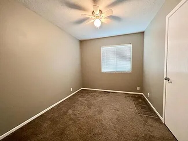 Building Photo - 6714 N 110th Ave