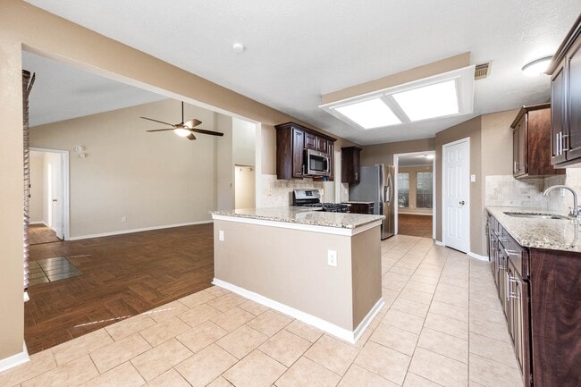 Building Photo - 1835 Taylor Creek Dr