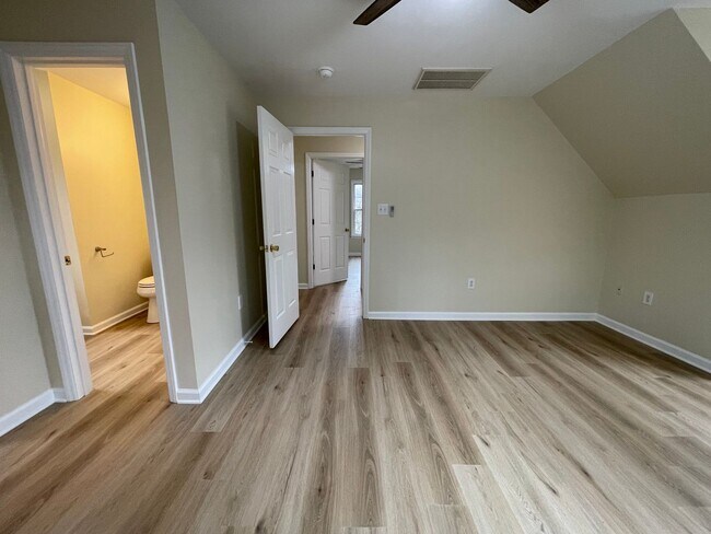 Building Photo - Incredible, newly renovated 3 br 3.5 ba Ca...