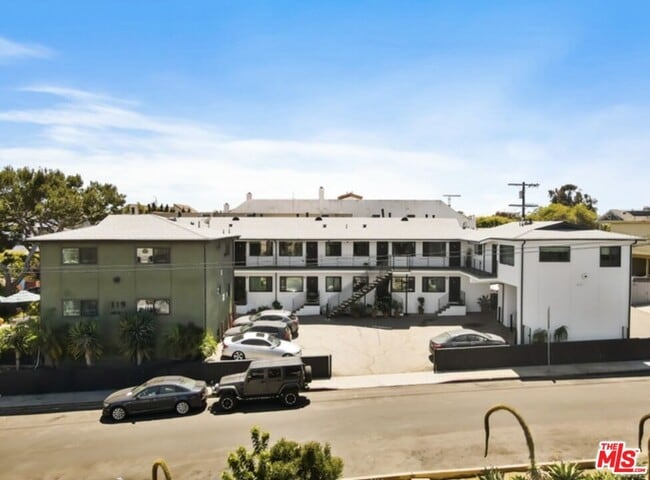 Building Photo - 119 Paloma Ave