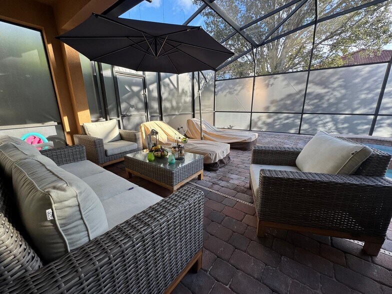 Building Photo - 11745 Via Lucerna Cir