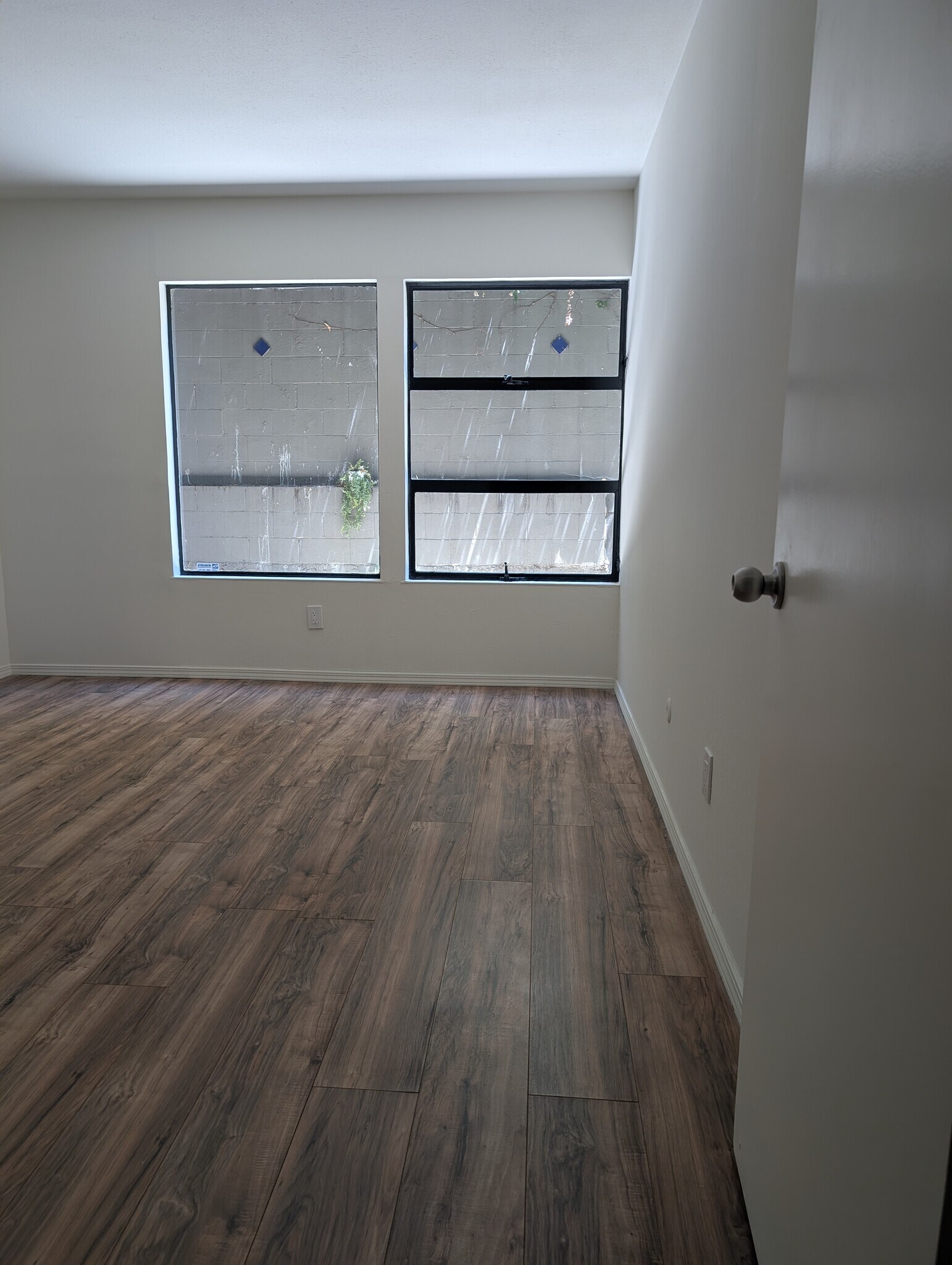 Building Photo - 22 Moss Ave