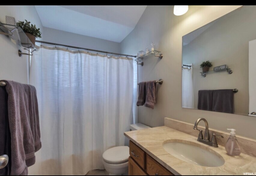 Building Photo - 9867 S Mumford Dr