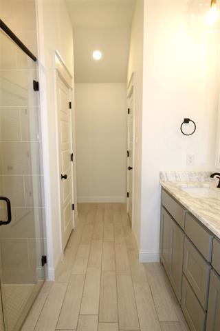 Building Photo - 941 Tesslynn Ave