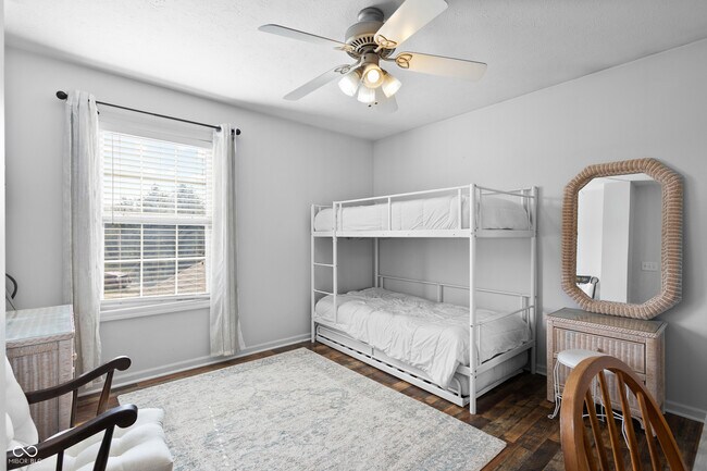 Building Photo - 7913 Meadow Bend Ln