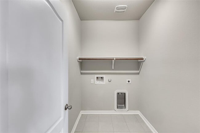 Building Photo - 505 Palmilla St