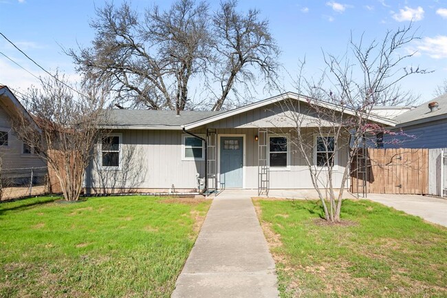 Building Photo - 1404 Vargas Rd