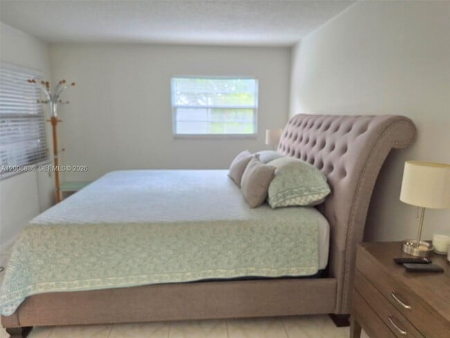 Building Photo - 12501 SW 14th St