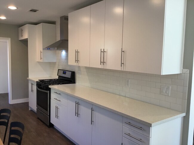 Building Photo - 15154 Enadia Way