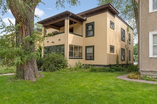 Building Photo - 3845 Grand Ave S