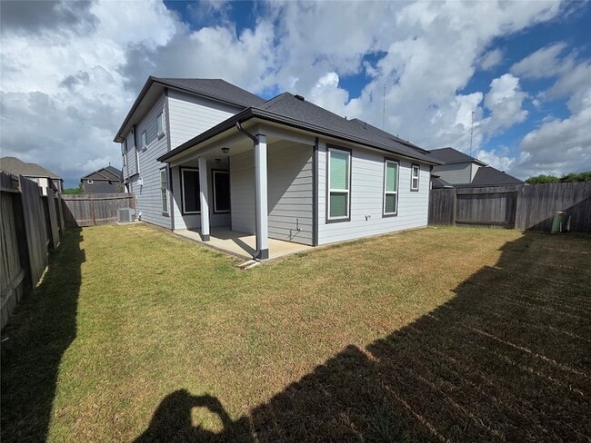 Building Photo - 2323 Honey Heights Ln