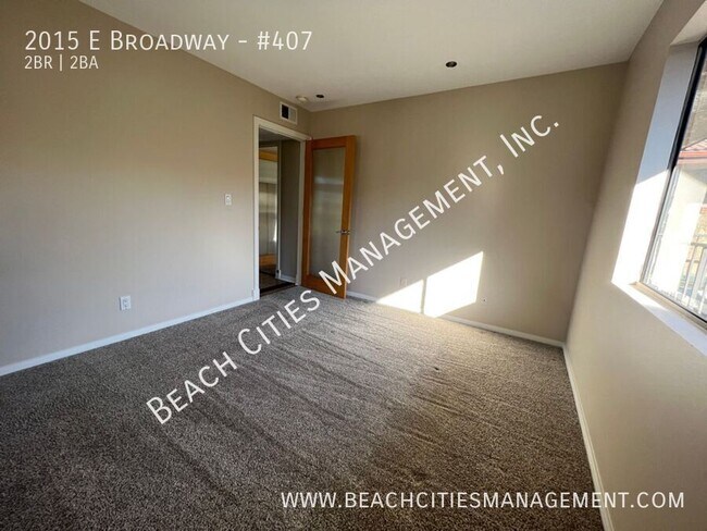 Building Photo - 2015 E Broadway-#407