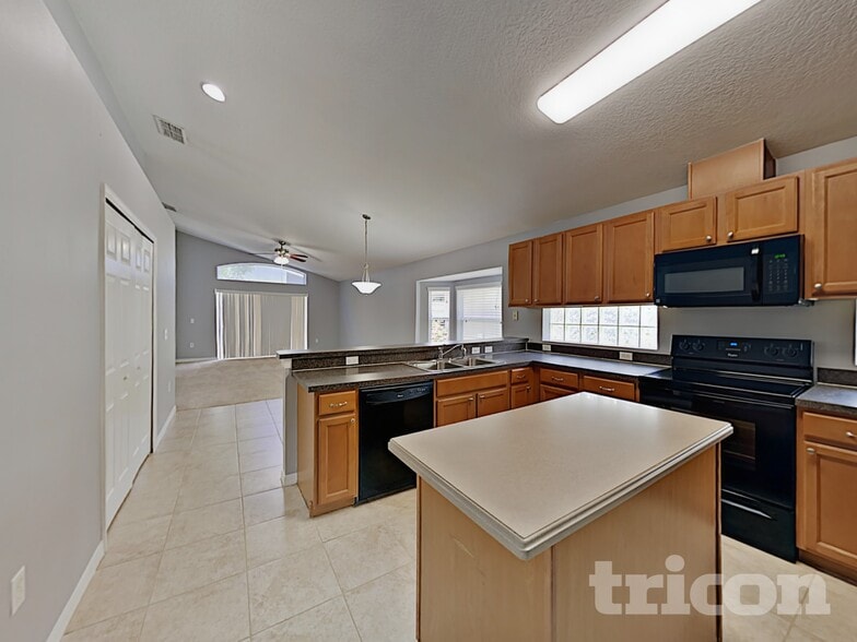 Building Photo - 13260 Early Frost Cir