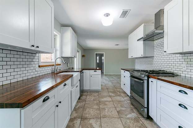 Building Photo - 9622 Fairdale Ln