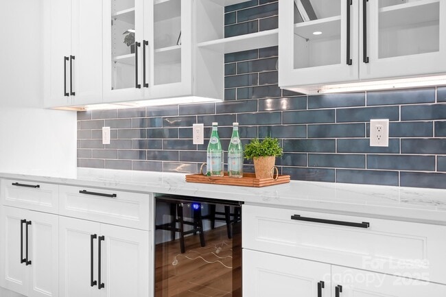 Building Photo - 106 Arbor Dr