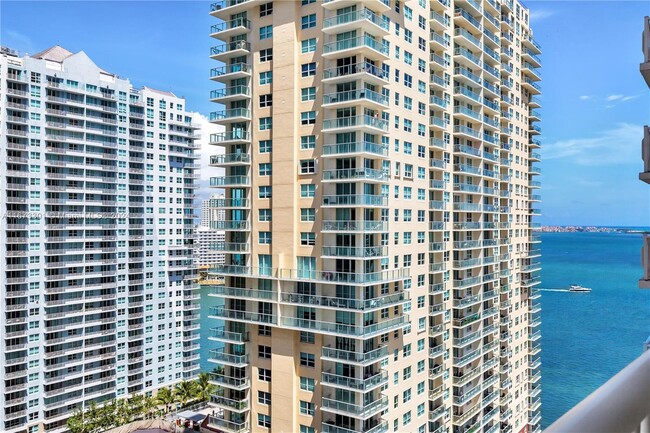 Building Photo - 1200 Brickell Bay Dr