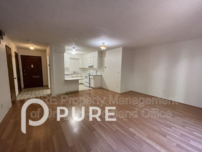 Building Photo - 2649 NE Wasco St